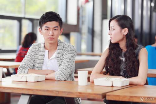 杨旭文是富二代家庭背景父母介绍 杨旭文女友是谁和迪丽热巴关系