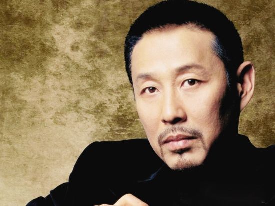 ��Ա�µ���������λ��м������� �µ�������С��Ĺ�ϵ��һ���