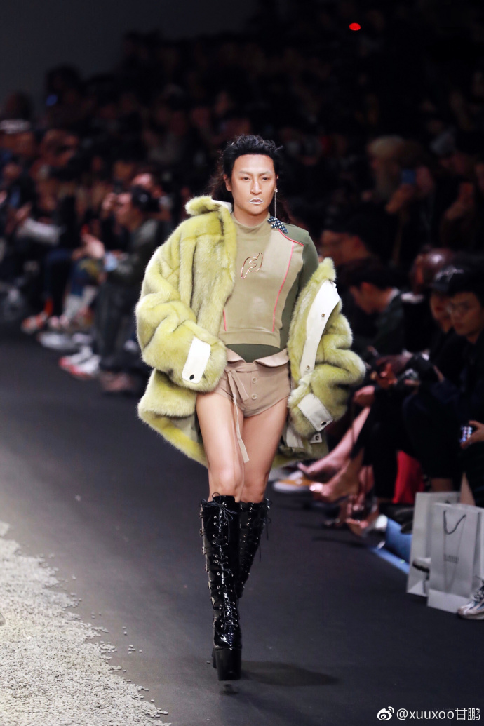 ��־�����۶�����Ϊʲô��ô���� ��־�󴩺����¶׸���������