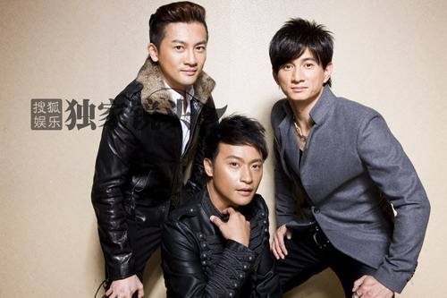 ��־�����۶�����Ϊʲô��ô���� ��־�󴩺����¶׸���������