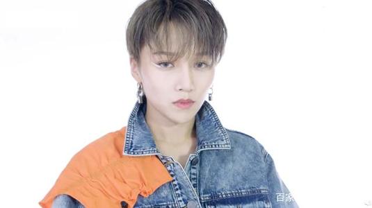 ������ĸ���˾���߸������ϼҾ� ����꿴�ѧ̸��������ͬѧ����