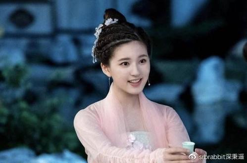 ��¶˼��ô��������Ȧ���ĸ���˾�������� ��¶˼Ϊ�β�ǩԼ��˾