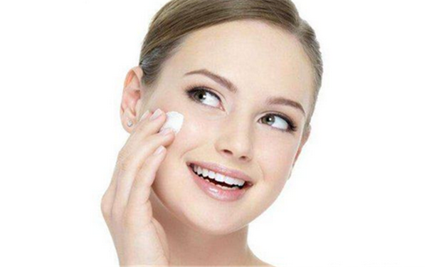 ��Һ��ô�ò���ȷ����ͼ��ˬ��ˮ�ĸ����� һ�׻���Ʒ��ʹ��˳��