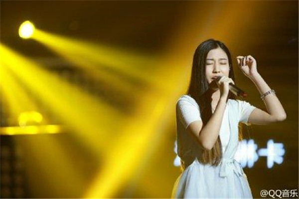 ��ӳ������ӳ��������Ůѧ�� ��ӳ���ǰ�����Ѫ��ĸ��������