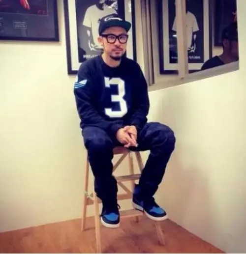 mc热狗为什么一直戴墨镜 热狗不戴墨镜的照片