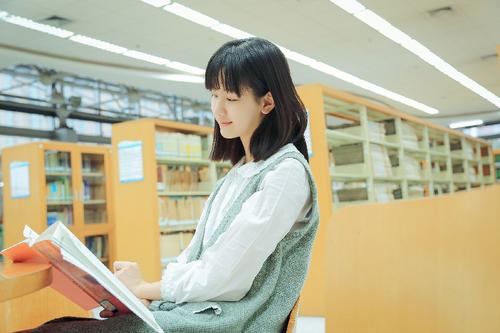 �¶������ڵ�Ƭ�����۶��� ���س¶����Ϻ�ǰ���ѳ�ĲҾ����