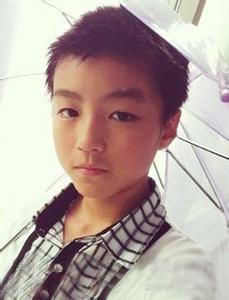 tfboys����������ǰ����Ƭ�Ա� ��������ױǰ��ĶԱ�������