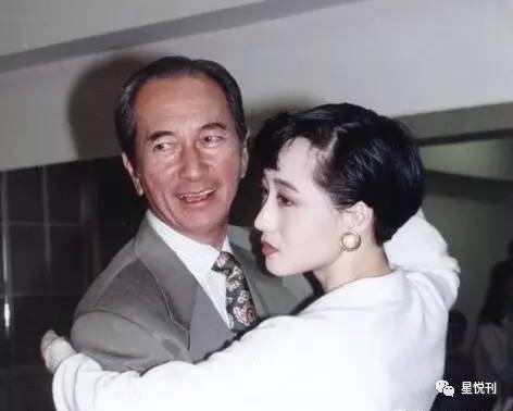 ���Ǹ��������������� ������������ʲô��ϵ ����Ϊʲôû�޶���