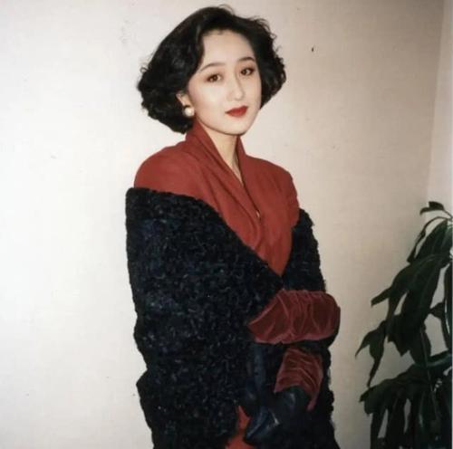 ���Ǹ��������������� ������������ʲô��ϵ ����Ϊʲôû�޶���