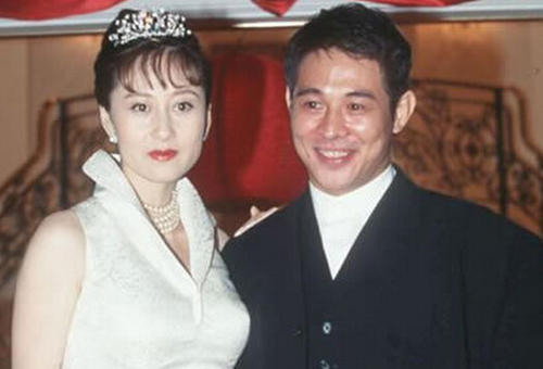 ���Ǹ��������������� ������������ʲô��ϵ ����Ϊʲôû�޶���