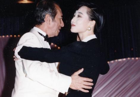 ���Ǹ��������������� ������������ʲô��ϵ ����Ϊʲôû�޶���