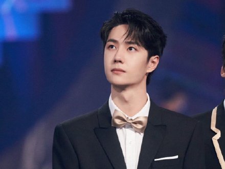 王一博公开承认恋情 王一博说自己谈四次恋爱真假女朋友分别是谁