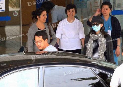 �º��Ϲ���Ƭ����������ô��ʶ �����������λ��һ��������˭