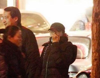 �º��Ϲ���Ƭ����������ô��ʶ �����������λ��һ��������˭