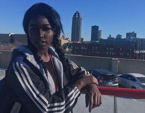 ��������Ư���ĺ�����ŮͼƬ ��پ��º���ű�������û������