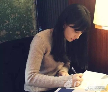 台湾女作家林奕含微博个人资料家庭背景自杀原因 丈夫冯玄烨照片