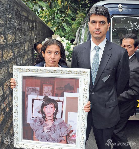 萧百成结了几次婚情史为何抛弃何超英 何超英女儿萧玟铮多大照片