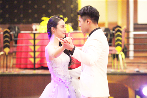 ��ɯ�F�Ӹ��龭����ʲô�����������˭ ��ɯ�F�Ӻ�˭������