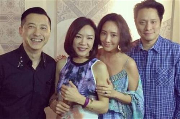 �׳����Ժռ������ع⸸ĸ��˭ ��԰���׳���˽�е����ַ������