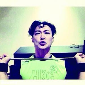 陈奕迅只有一个睾丸真的吗 陈奕迅不能生育为什么叫陈独睾图片