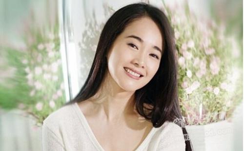 �����Ϊ�β�Ȣ��С�� ��С���м����Ϲ������ɷ��Ȩ��������¶