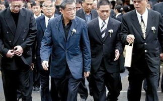 ��ۺڰ����ϻ������ϴ���˭������Ƭ ���ϻ�ͺ��ֵ�˭����