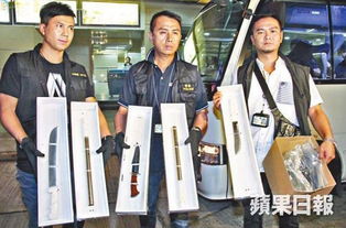 ��ۺڰ����ϻ������ϴ���˭������Ƭ ���ϻ�ͺ��ֵ�˭����