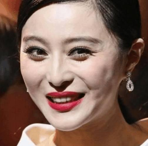 ����δ��ͼ�����ѷ���Ƭ�ع��ְ������� δ��ͼŮ����ͼƬ̫����