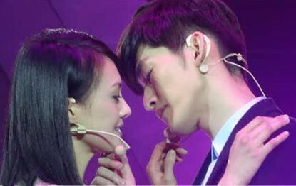 郑爽怀孕张翰落泪 张翰现在还爱郑爽吗 张翰从来没放下过郑爽