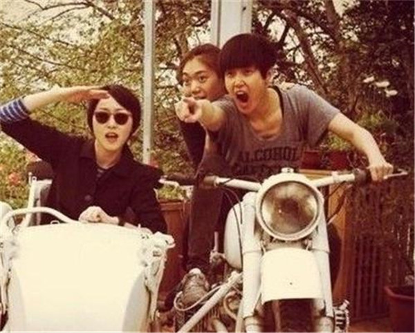 ����ʫ��ô׷�ĵ˾��Ʒ������� ����ʫŮ����˭���ں�����������