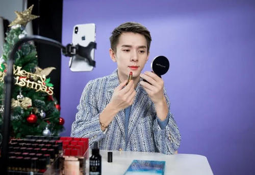 �Ա������������ô��ĸ����������������� ������Ļ���ú���