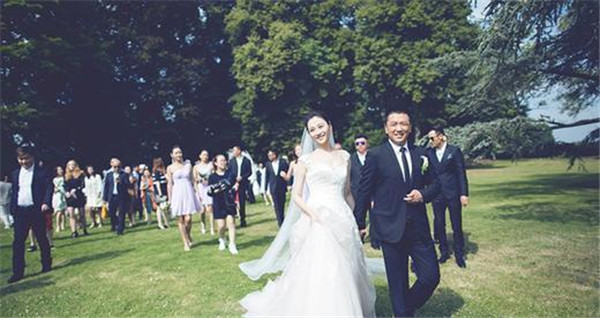 李小冉有孩子了吗为什么不生孩子 李小冉为什么消失几年经历了啥