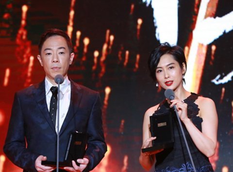 朱茵为啥喜欢黄贯中怎么追到朱茵的 黄贯中朱茵无性婚姻怎么回事