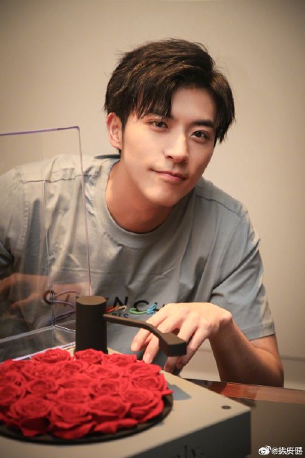 张天爱和徐开骋是什么时候认识的 张天爱徐开骋恋情信息量很大