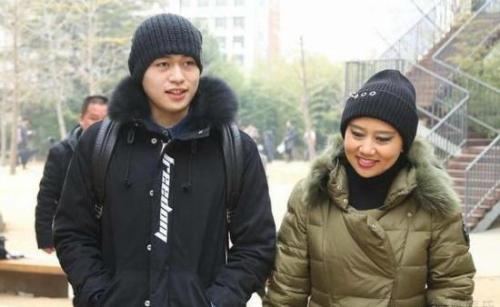 徐锦江老婆殷祝平为啥叫蚂蚁个人资料当兵时旧照 殷祝平做啥工作