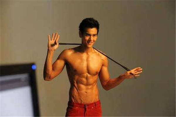 �����������ǵذ�����ǰ��Ա���Ƭ �������°���ô��ô�������