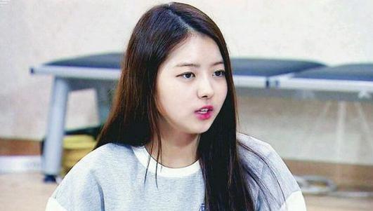 韩星任娜英鼻子塌陷后来呢 任娜英整容失败鼻子一捏居