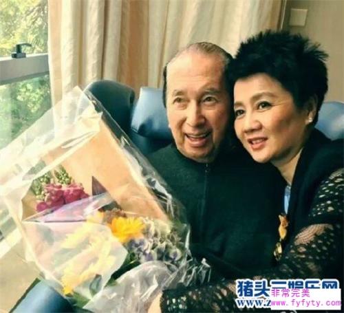 何鸿燊四太梁安琪怎么怀孕的多少岁嫁给赌王 梁安琪的传奇人生