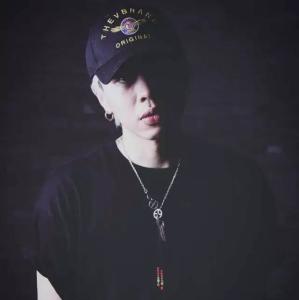 ����ǽ����������˭���ϱ���Ů������˭ ����껺ͻƾ��еĲ��