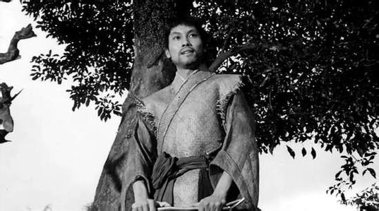 ������������������Ƭ������ʷ�ع� ����֣�����������ǹ�ϵ����