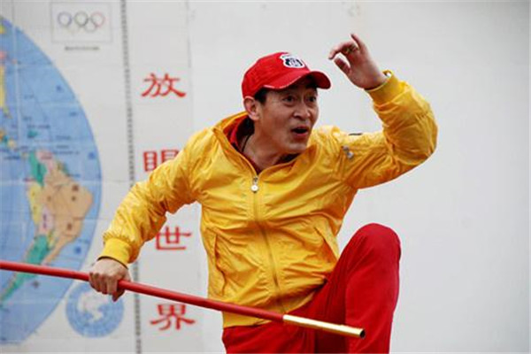 六小龄童去世了吗什么时候去世的 六小龄童还活着吗今年多大了