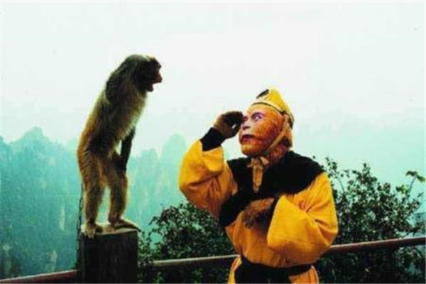 六小龄童去世了吗什么时候去世的 六小龄童还活着吗今年多大了