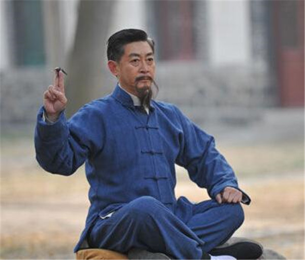 六小龄童去世了吗什么时候去世的 六小龄童还活着吗今年多大了