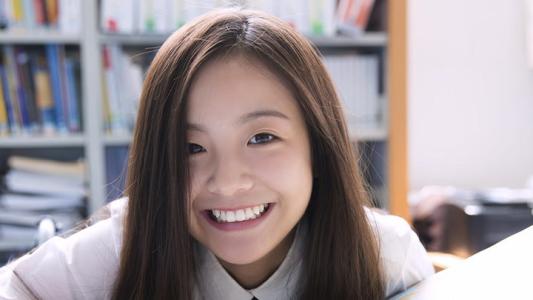 ���ϣ�ϴ�ѧ����Ͷ���ʲôѧУ ���ϣ���������������Ʒ����