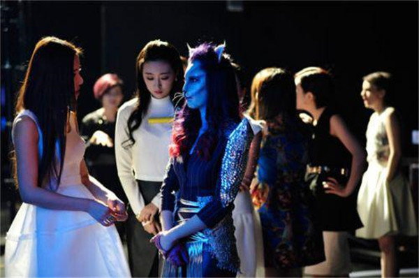 �ǳ�����xŮ����˭��Ƭ��һ��ǣ�� �ǳ���������诽���������ع�