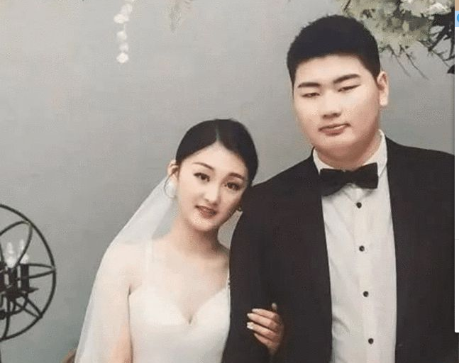 大衣哥儿子媳妇干什么工作 大衣哥儿子媳妇陈亚男个人资料介绍