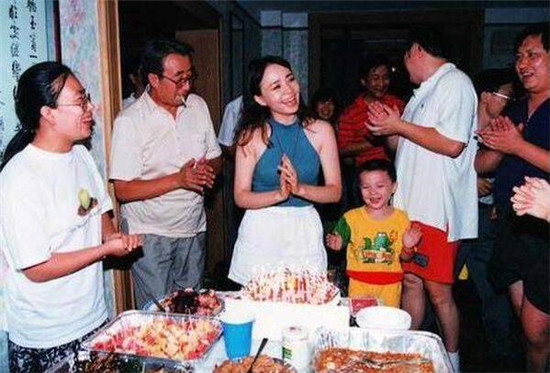 ��ͼ����������ʶ�మ���� �����ȵĸ�ĸ�����Ǹ�ʲô�ļ�ͥ����