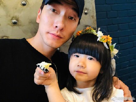 ���������ӿܾ�Ϊ�����ԭ�������������� ��������Ů����˭ͼƬ