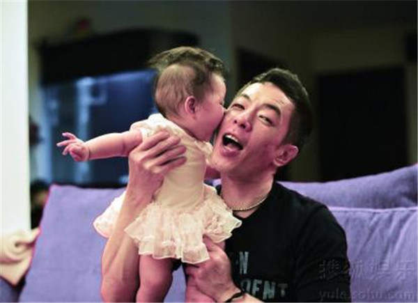 �ƹ���Ů�������عⱻ����˵�� ��ݺ���׻ƹ����׻���������