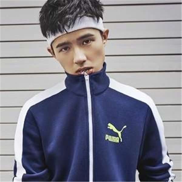 ���Ȼ��ͥ�������˸�ĸ����ʲô�� ���Ȼ�и����������Ƭ�ع�